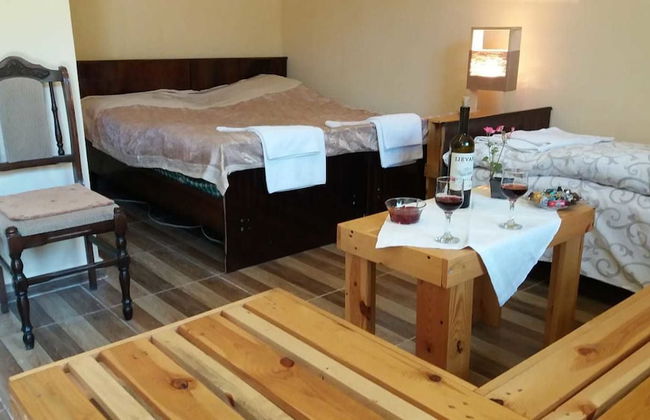 Arami Guesthouse - Photo 3