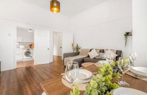 Stylish 1BR Flat-Terrace-Free Parking-Rail Station - Foto 6
