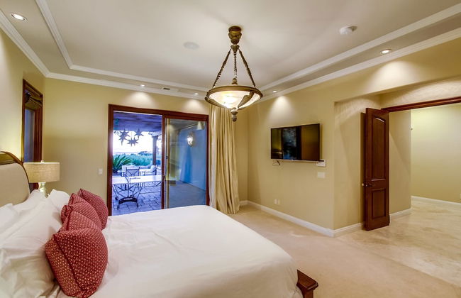 Tropical 5BR La Jolla Retreat by NamaStay - Foto 15