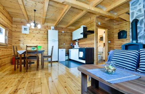 Beautiful Home In Radakovo With Sauna - Photo 5