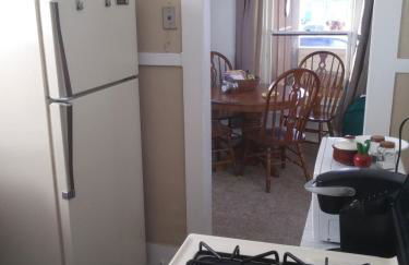 Bright and Cool Powell Apartment - Foto 9