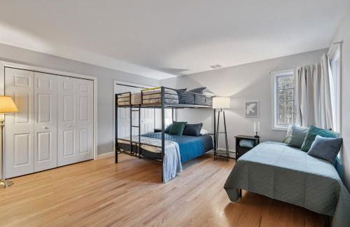 Secluded 9BR Getaway, Pool, Hot Tub & Huge Deck - Foto 16