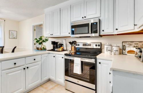 Spacious Madison Vacation Rental with Backyard! - Photo 8