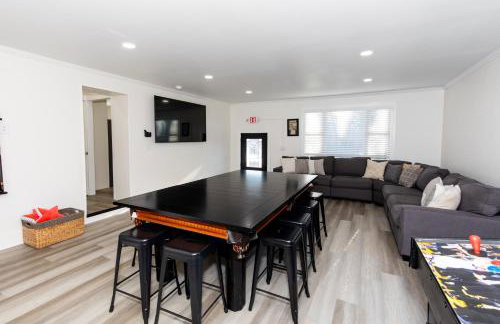 New Group Space - Sleeps 20! Near Sports Center - Photo 30