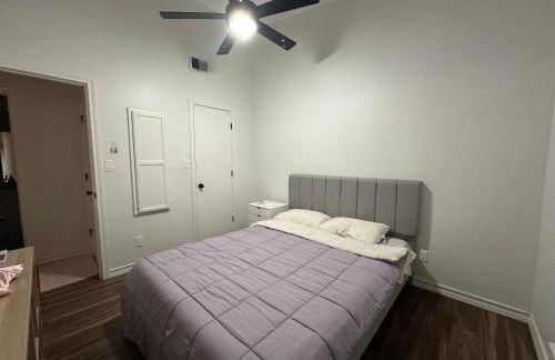 Cozy Condo Private Room, 10 Mins from AT&T Stadium, Gated, Free Parking, & In-Unit Laundry - Foto 2