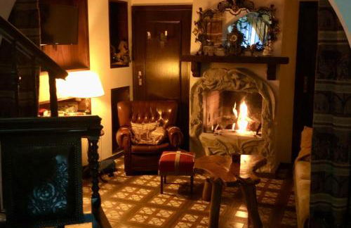 Cozy House Sleeps 2 with Pet Friendly Option - Foto 12