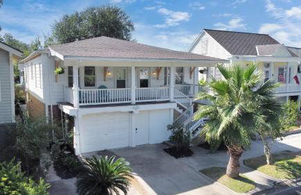 2 Apartments side by side in Historical Galveston - 8 min walk to beach! - Foto 2