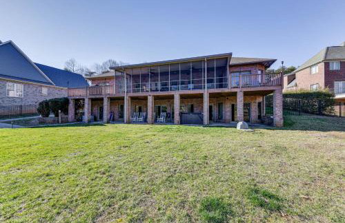 Lake Norman Retreat with Dock, Game Room and Hot Tub - Foto 39