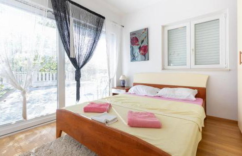 Two-Bedroom Apartment In Klek - Photo 5