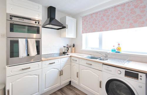4 Bed - Parking - Near M4 - Ideal for Groups - Foto 30