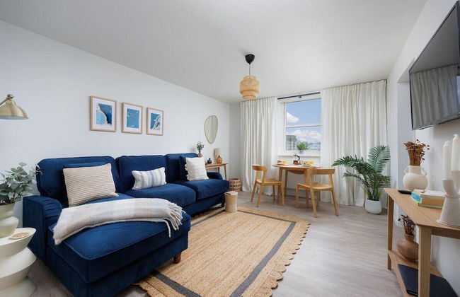 Luxury First Floor 2 bed Apartment - Foto 13