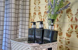 Terrace Charming Century Apartment - Photo 3