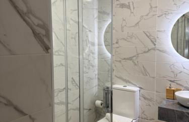 Estupendo Apartamento a 5 min caminando de la Estación de Bus y Tren María Zambrano - Foto 4