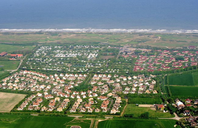 Bungalow Near Dutch Beaches & Nature Trails - Photo 23