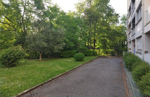 Mistral gagnant ! T1 calme avec vue, parking, télétravail, Wi-Fi, proche CV et gare - Foto 18