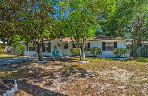 Stellar Fort Walton Retreat about 2 Mi to Beach! - Foto 1