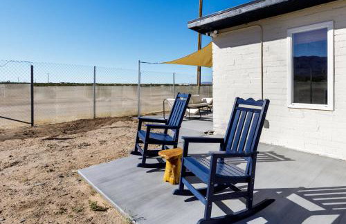 Mid-Century Magic with Mountain Views - Photo 27