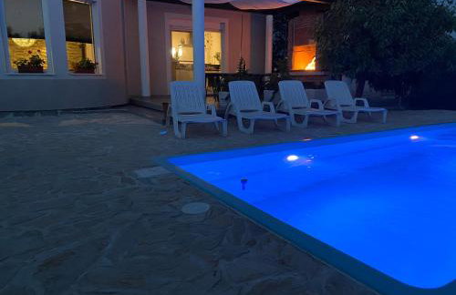 Villa Bubica- cozy holiday home in rural area with pool - Photo 35