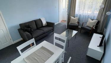 Peaceful centrally located, 2 Bedroom Bungalow. - Foto 3