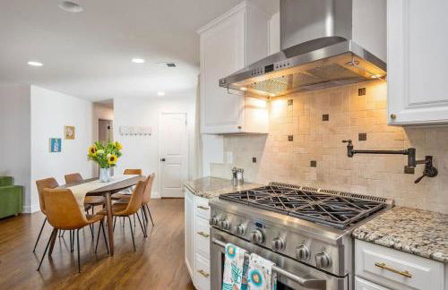 Modern 3BR Home in Napa with Hot Tub & Detached Office - Foto 5