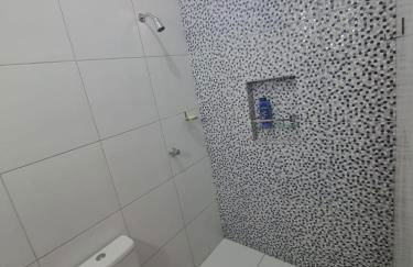 Duplex de 2 quartos com ar condicionado , piscina e estacionamento - Foto 16