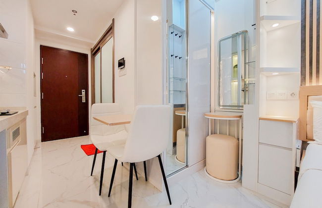 High Floor And Cozy Studio Room At Sky House Bsd Apartment - Foto 12