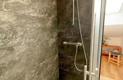 Cosy Gîte à Azay-le-Rideau avec Wifi, Clim, tout inclus, idéal pour 2 adultes et 2 enfants, proche châteaux - FR-1-381-567 - Foto 20