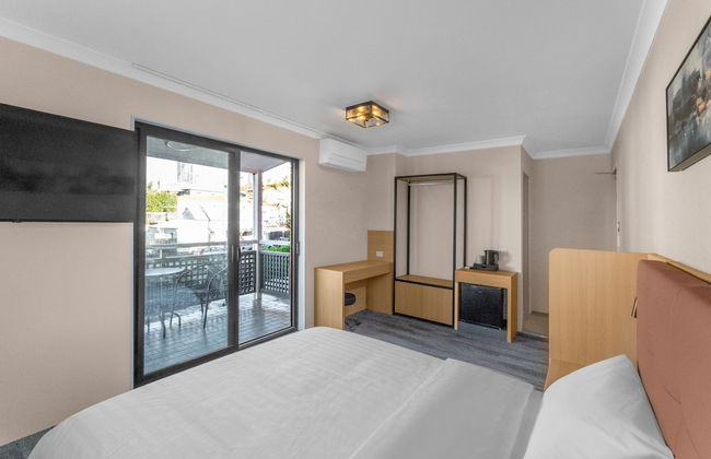 Spring Hill Inn - Photo 11