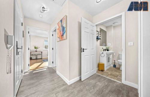 Elegant 2Bed Sleeps 4 With Parking - Foto 7