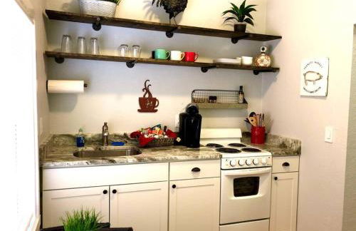 Overlooking Downtown Dunedin Two Bedroom apartment NO KIDS, NO PETS - Foto 15