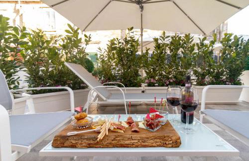 Élite House free parking for small cars only - Foto 9