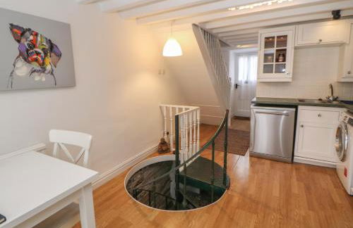 Bear Pit Cottage - Photo 10