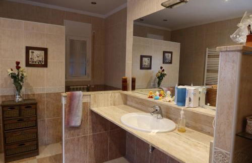 Disfrutar de tu casa con piscina - Foto 22