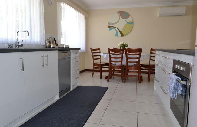 Dolphin Lodge - Photo 14