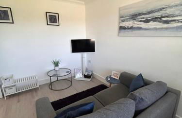 The Loft and The Den Apartments - Photo 49