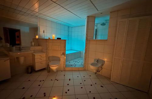 Entspannung pur! Privater Kinosaal & Whirlpool - Foto 25