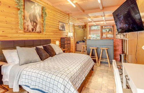 Mins to Crandon Raceway Studio with Patio! - Foto 1