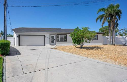 Bayside Hideaway! Private pool with water view and canal side dock! Available for Summer! - Foto 19