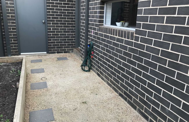 Sleek Stylish Modern Close to Airport - Foto 19