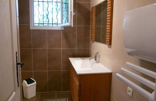 agréable mas au calme jusqu'à 11 pers. près d'Uzès - Foto 2