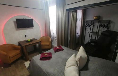 Best-Preis -Gold Suite- mit Netflix, Self-Check-In, eBike Ladestation, Fahrradraum, WLAN, Netflix und Massagesessel - direkt am Elberadweg im Herzen von Wittenberge - Foto 14