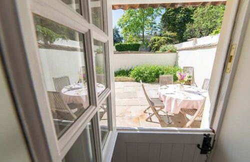 Curzon House - Photo 5