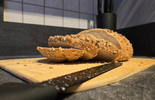 Holiday&Stay, City Apartment, Küche, 85Zoll TV, WLAN - Foto 15