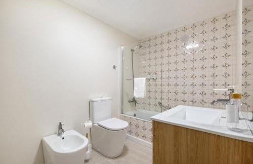 Beach Front Apartment Av dos Banhos - Foto 13