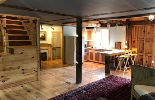 Luxury Barn Rental for a Relaxing Vacation in Maine - Photo 3