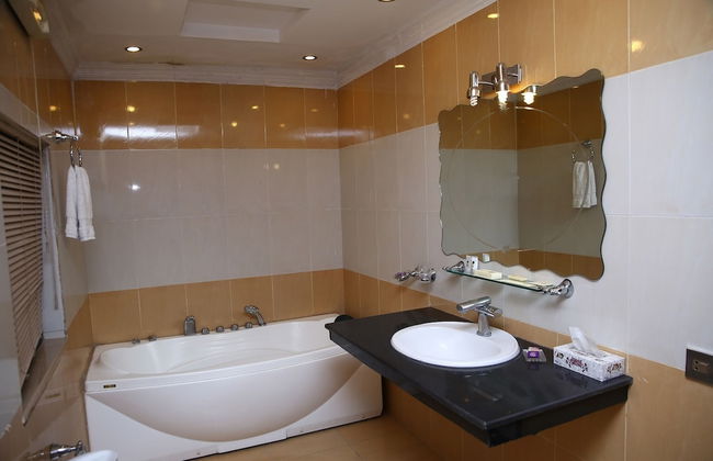 Safari Club 3 Bahria Town - Photo 11