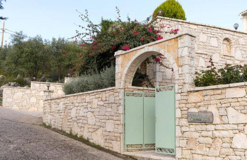 Kassiopi View Villas-Corfu-Villa Christos-4 bedrooms-big private pool-sea view-prime location - Photo 34