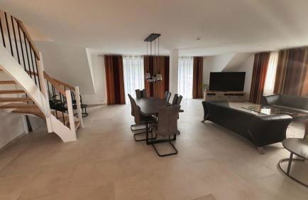 Designer-Apartment mit bis zu 4 Schlafzimmern, Terrasse und Platz für bis 9 Personen - Foto 14