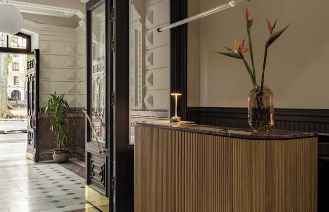 Batimont Suites & Apartments - Photo 2