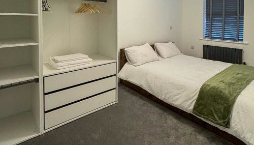 Lux House, Jennett's Park - Foto 3